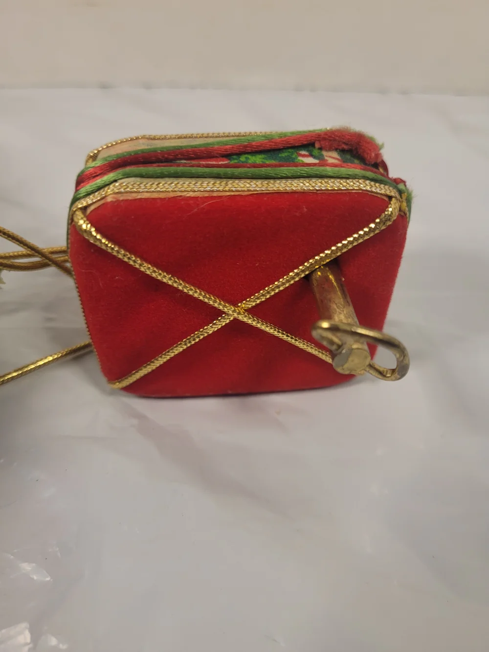 Vintage Christmas Hot Air Balloon Decoration Music Box (U)